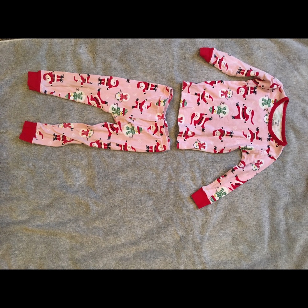 Girl’s Carter’s Pjs; holiday pjs ; size 2T